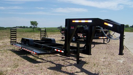 Behnke 14,000-16,000 lb. Pull-type Sprayer Trailers