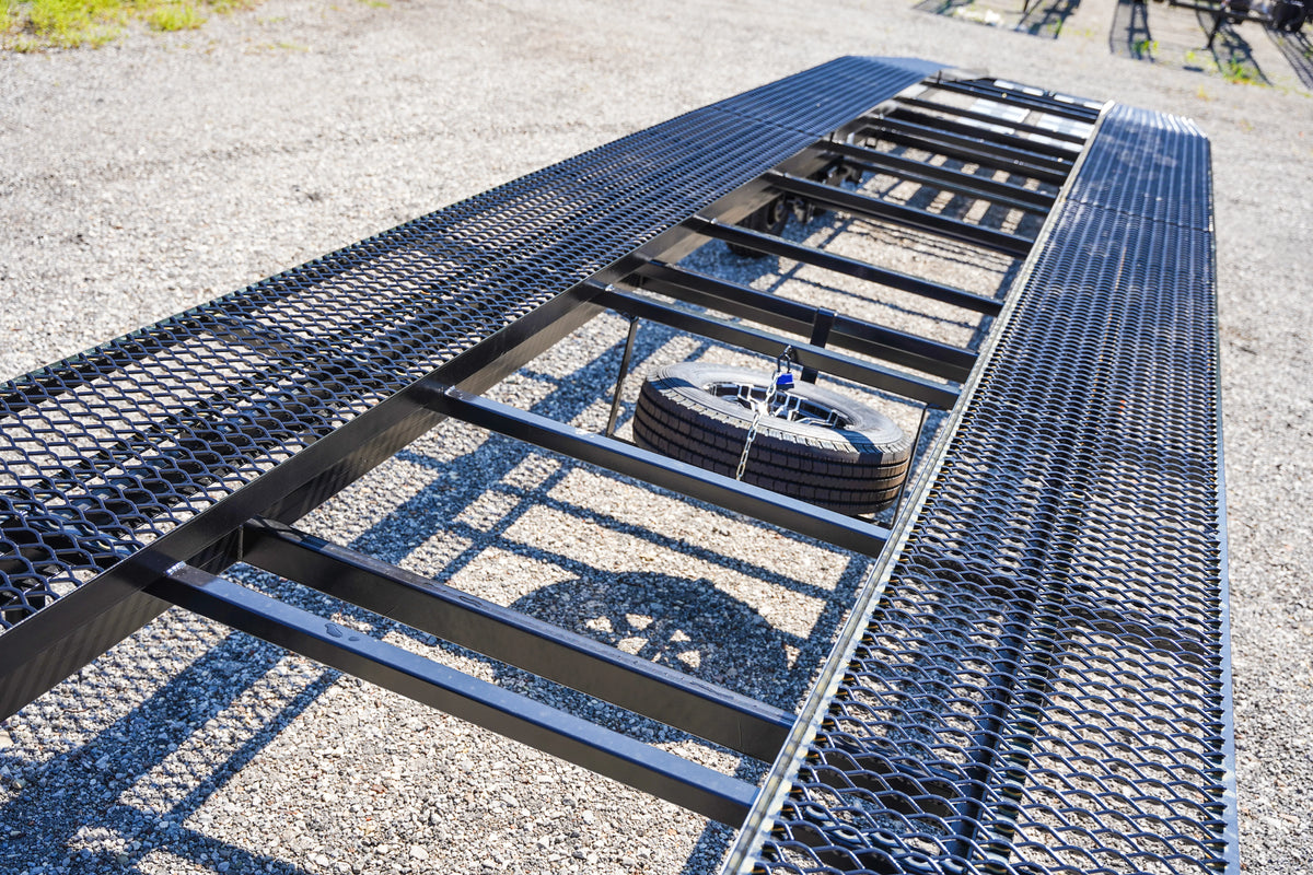 Buckeye Max Light 40' Gooseneck 2-Car Hauler