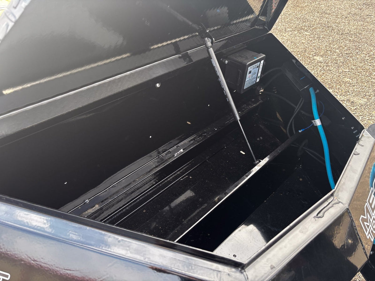 Horizon HET Bumper Pull Deckover Gravity Tilt Trailer