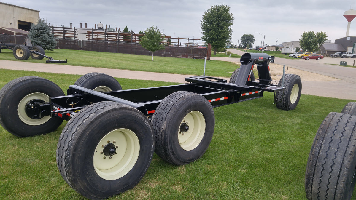 Behnke Walking Tandem Gooseneck Wagon (Twin 1450 gal. Tanks)