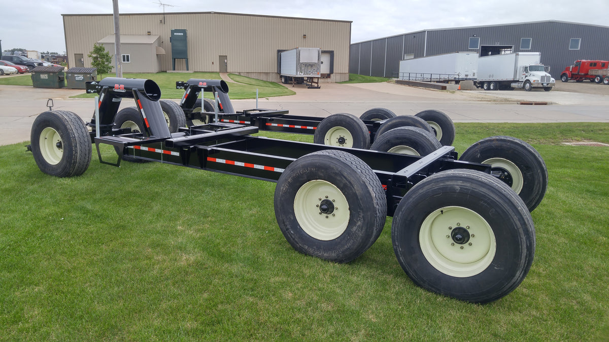 Behnke Walking Tandem Gooseneck Wagon (Twin 1450 gal. Tanks)