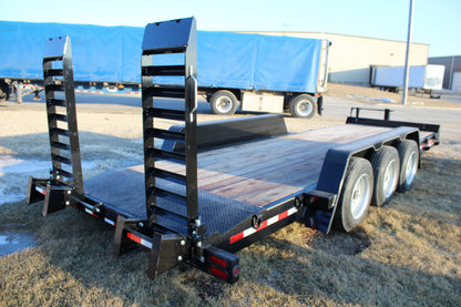 Behnke Tri-axle Structural Channel Skidloader