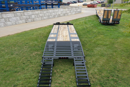 Behnke 30K Tag Trailer