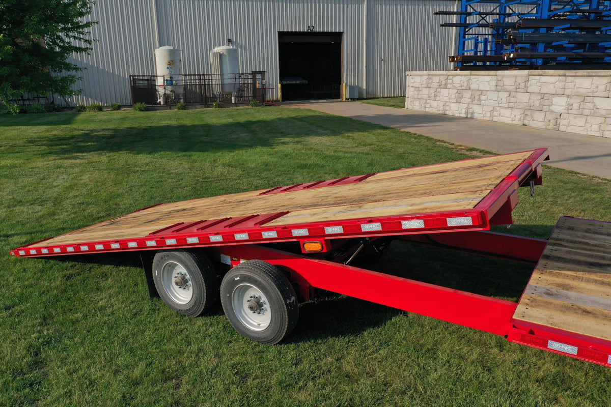 Behnke 20,000 lb. Flatbed Tilt