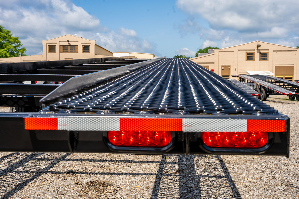 Buckeye Max Light 48' Wedge 3-Car Trailer