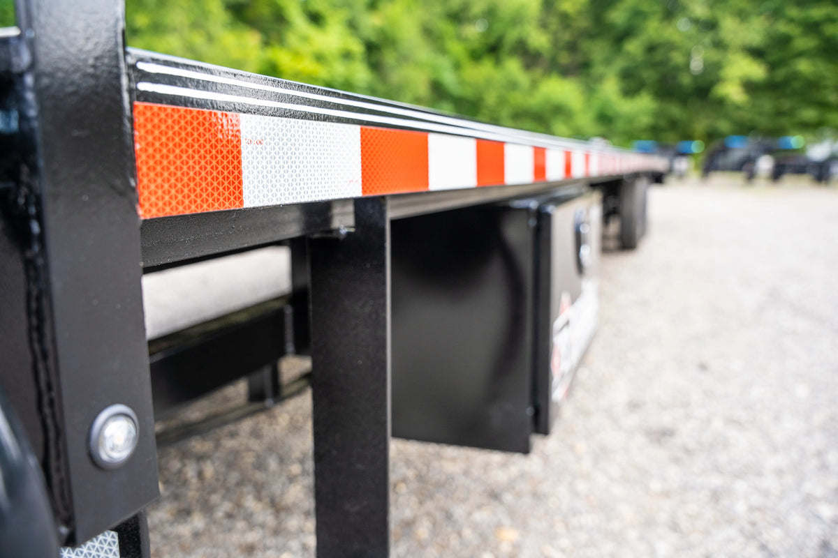 Buckeye Max Light 40' Gooseneck Flatbed Hotshot Trailer (Non-CDL)