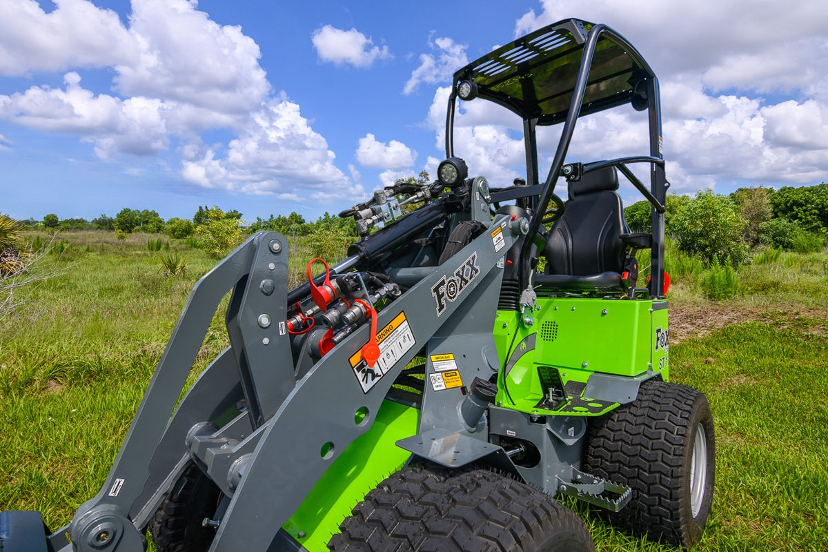 Foxx ST125 Compact Wheel Loader