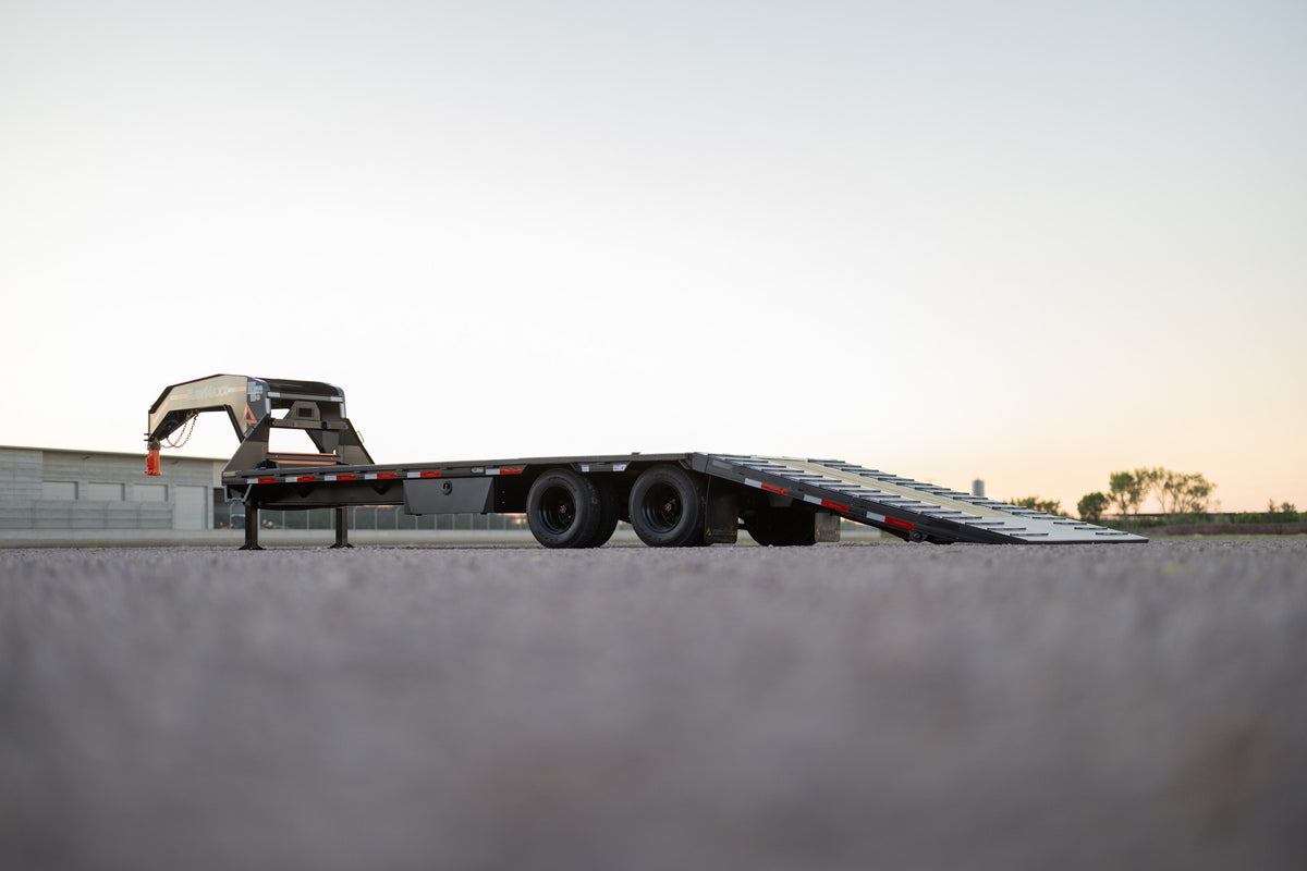 RawMaxx HTX Gooseneck Dual Wheel Hydraulic Tail Deckover