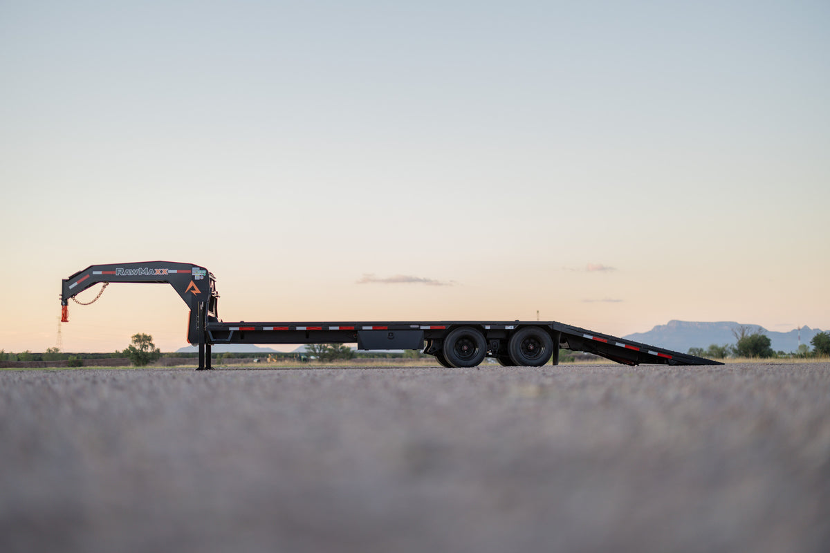 RawMaxx HTX Gooseneck Dual Wheel Hydraulic Tail Deckover