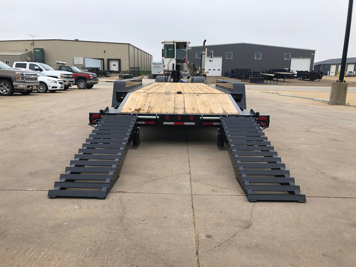 Behnke Tri-axle Structural Channel Skidloader