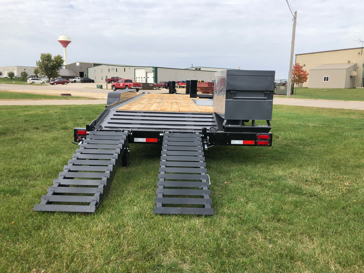 Behnke Triple Axle Directional Drill Ramp Trailer