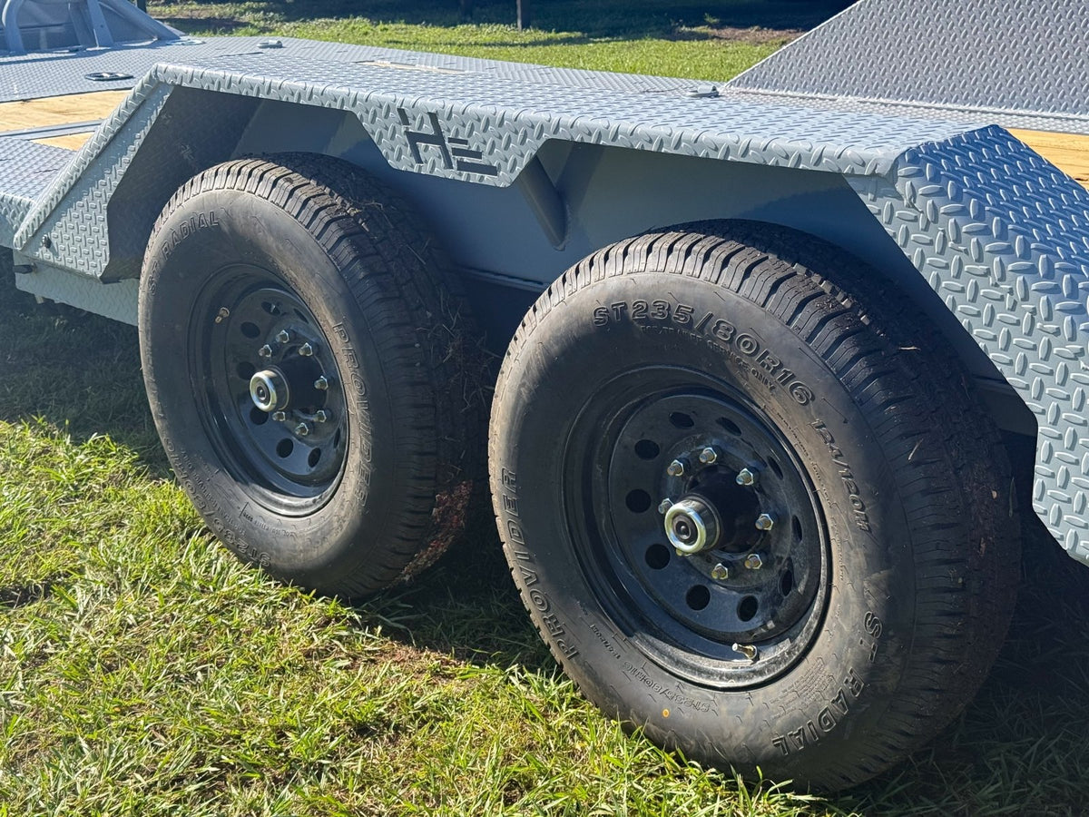 Horizon ETZ Bumper Pull Equipment Tilt Trailer
